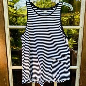 Old navy black and white striped sleeveless tank top style shirt